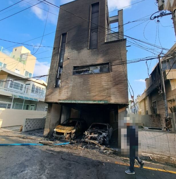 [24일 오늘의 사건사고 ②]<b>부산</b> 동래구 한 <b>주택</b>서 <b>화재</b> 등